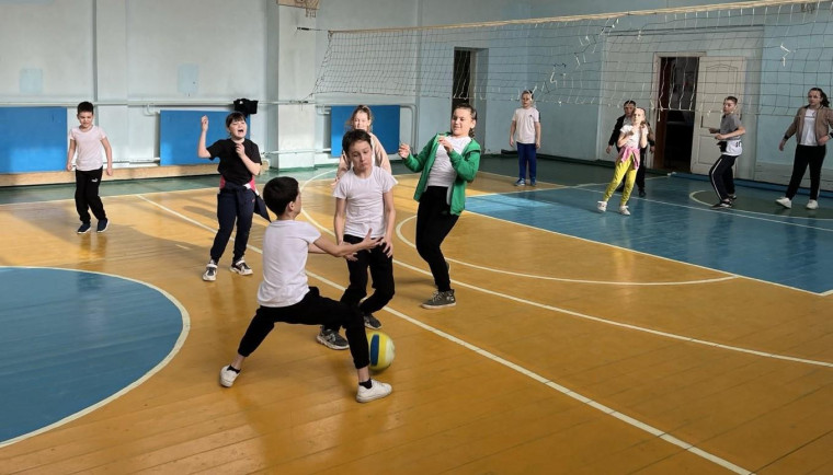 Фестиваль дворовых игр прошел в Карсунской средней школе.